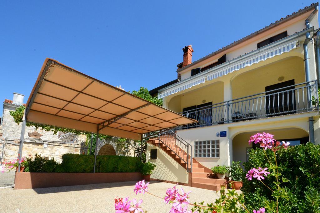 Apartment Lili Πόρετς Εξωτερικό φωτογραφία