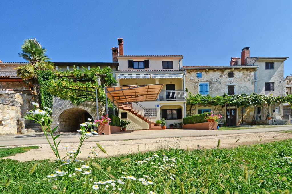 Apartment Lili Πόρετς Εξωτερικό φωτογραφία
